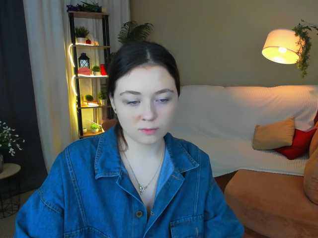 AlluringLookk live cam on BongaCams