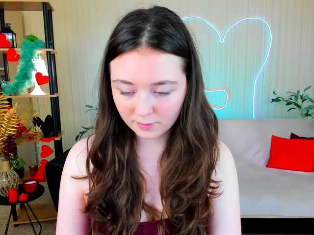 AlluringLookk live cam on BongaCams