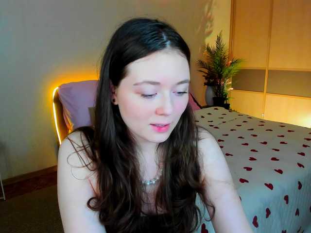 AlluringLookk live cam on BongaCams