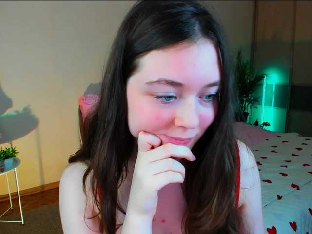 AlluringLookk live cam on BongaCams