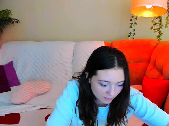 AlluringLookk live cam on BongaCams