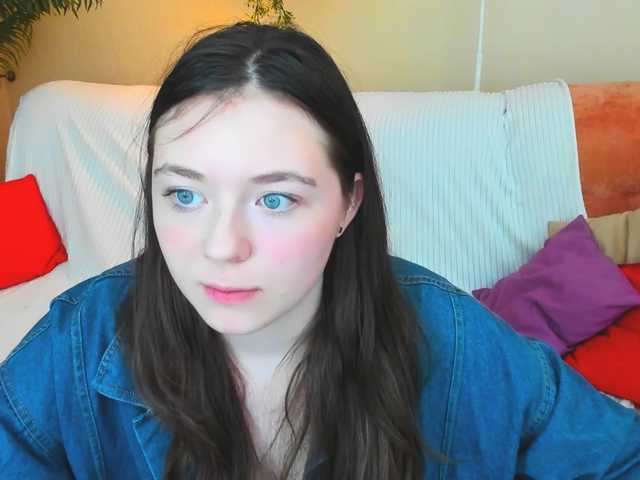 AlluringLookk live cam on BongaCams