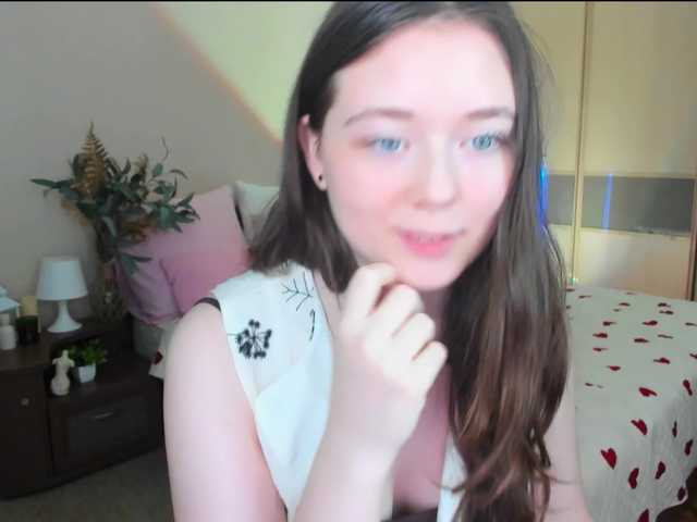 AlluringLookk live cam on BongaCams