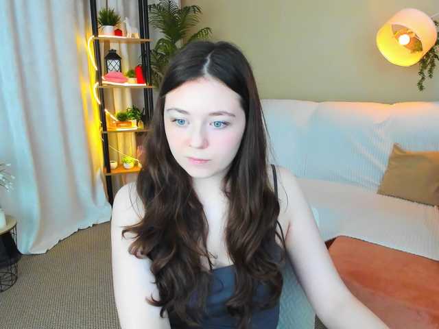 AlluringLookk live cam on BongaCams
