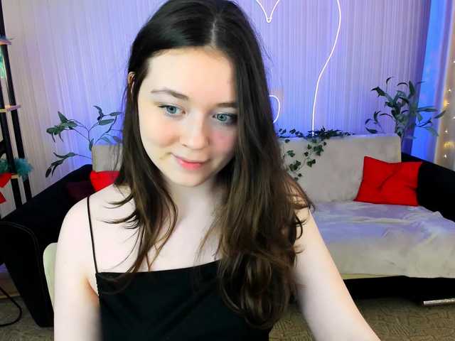 AlluringLookk live cam on BongaCams