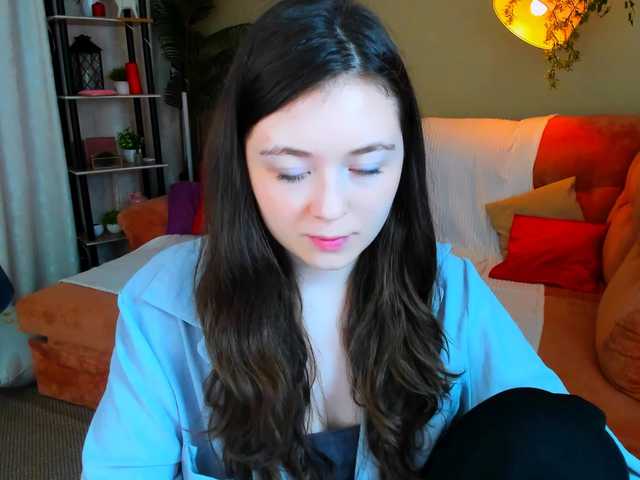 AlluringLookk live cam on BongaCams