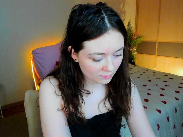 AlluringLookk live cam on BongaCams