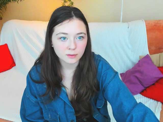 AlluringLookk live cam on BongaCams