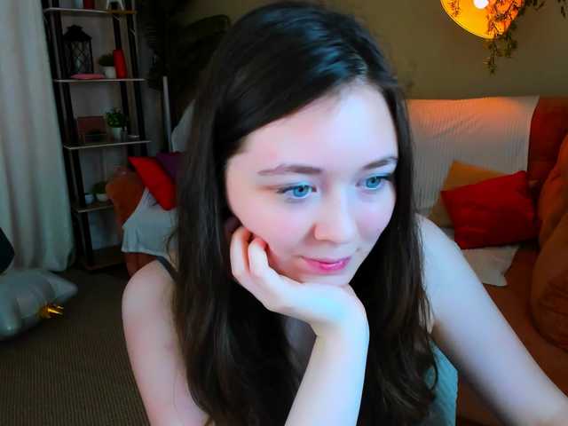AlluringLookk live cam on BongaCams