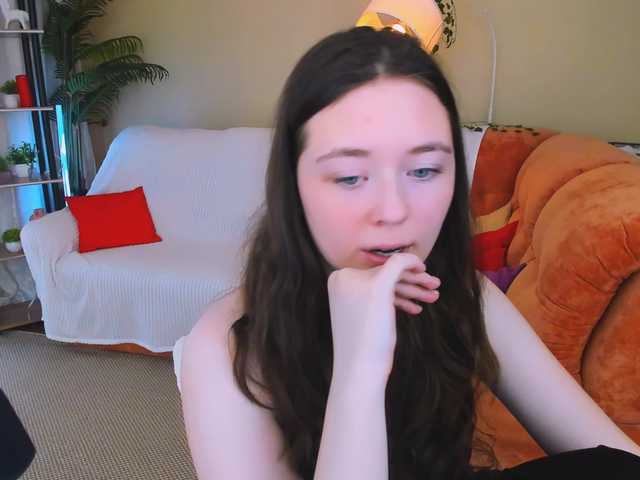 AlluringLookk live cam on BongaCams