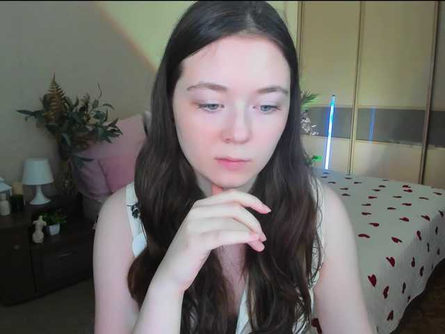 AlluringLookk live cam on BongaCams