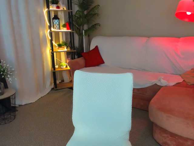 AlluringLookk live cam on BongaCams