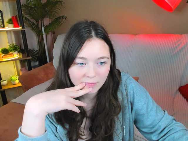 AlluringLookk live cam on BongaCams