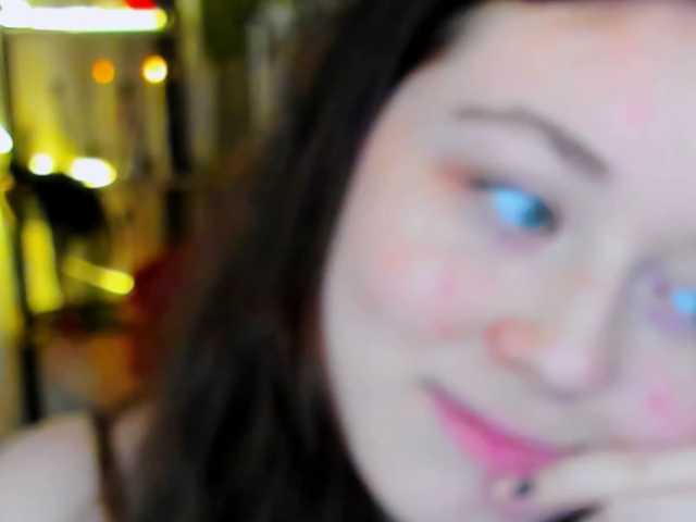 AlluringLookk live cam on BongaCams