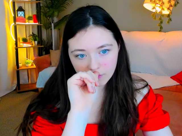AlluringLookk live cam on BongaCams