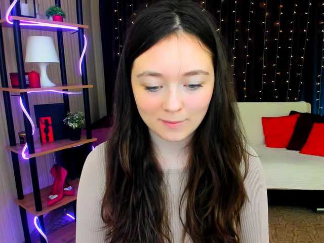 AlluringLookk live cam on BongaCams