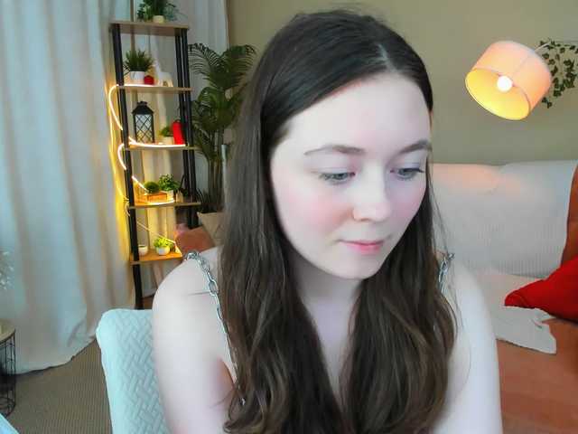 AlluringLookk live cam on BongaCams