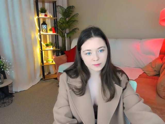 AlluringLookk live cam on BongaCams