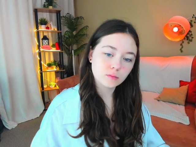 AlluringLookk live cam preview
