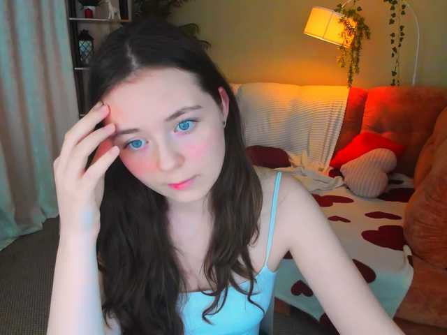 AlluringLookk live cam on BongaCams