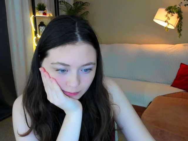 AlluringLookk live cam on BongaCams