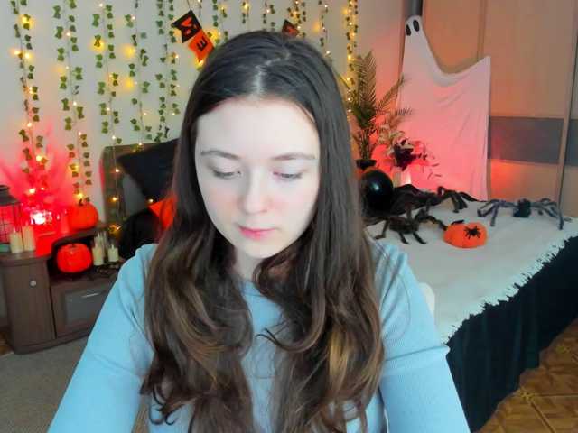 AlluringLookk live cam on BongaCams