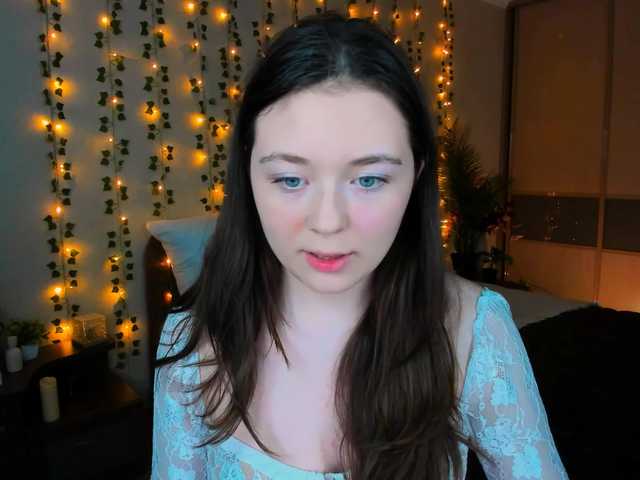 AlluringLookk live cam on BongaCams