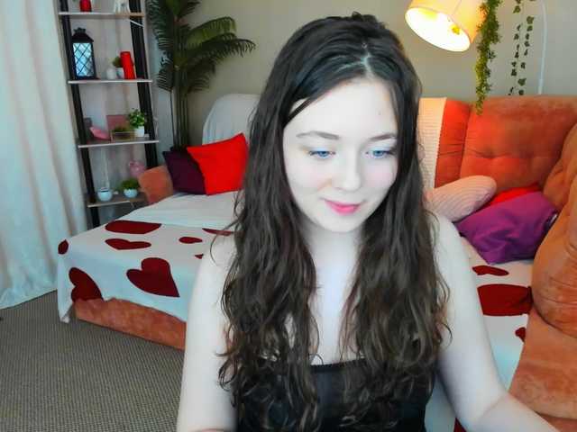 AlluringLookk live cam on BongaCams