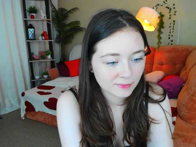 AlluringLookk live cam on BongaCams