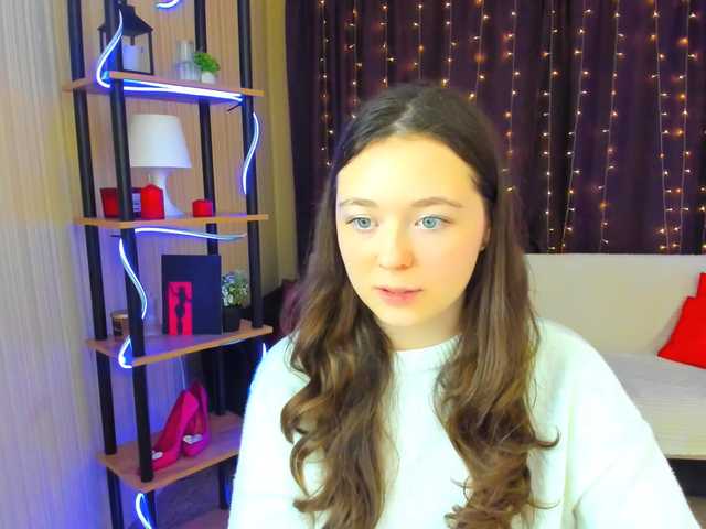 AlluringLookk live cam on BongaCams
