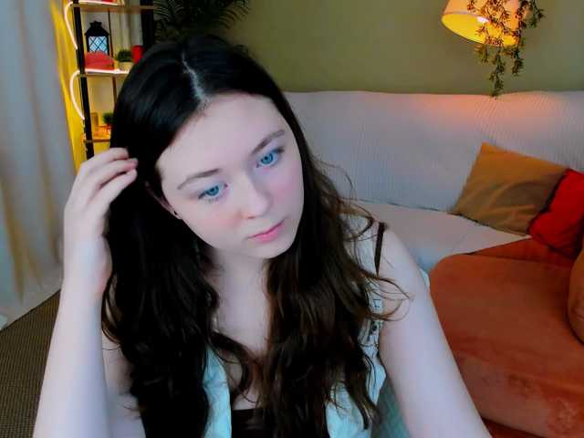 AlluringLookk live cam on BongaCams