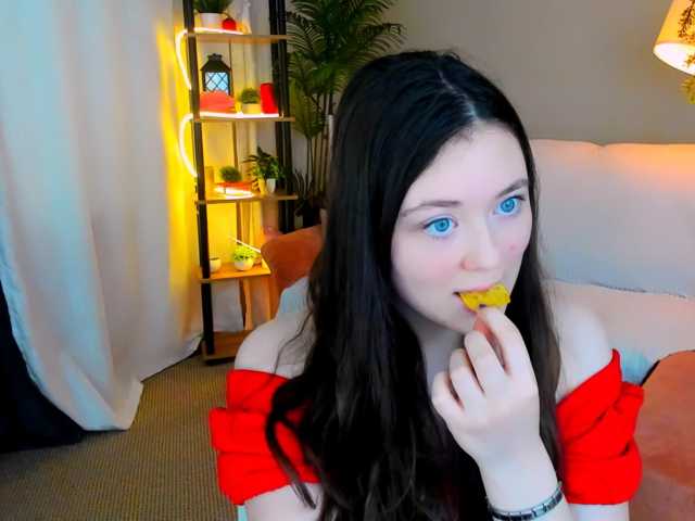 AlluringLookk live cam on BongaCams