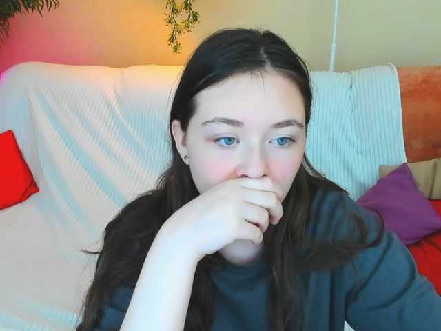 AlluringLookk live cam on BongaCams