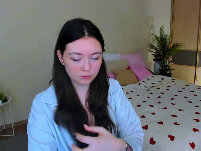 AlluringLookk live cam on BongaCams