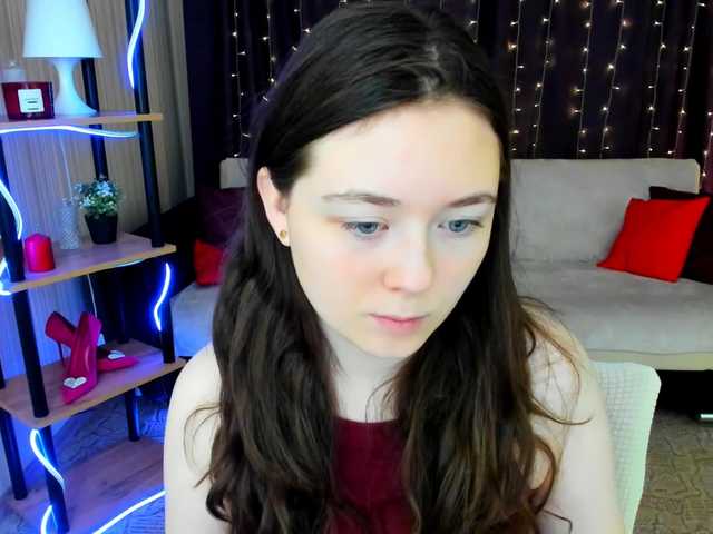 AlluringLookk live cam on BongaCams