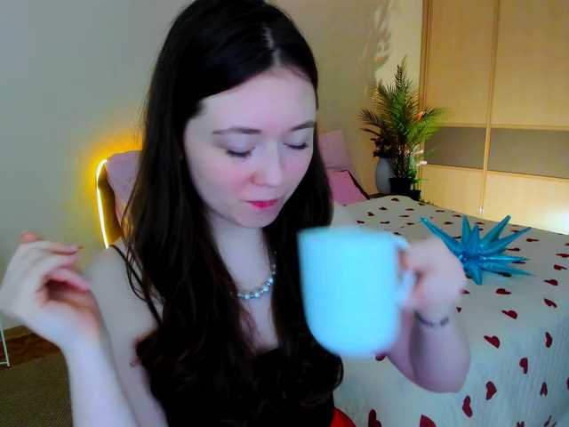 AlluringLookk live cam on BongaCams