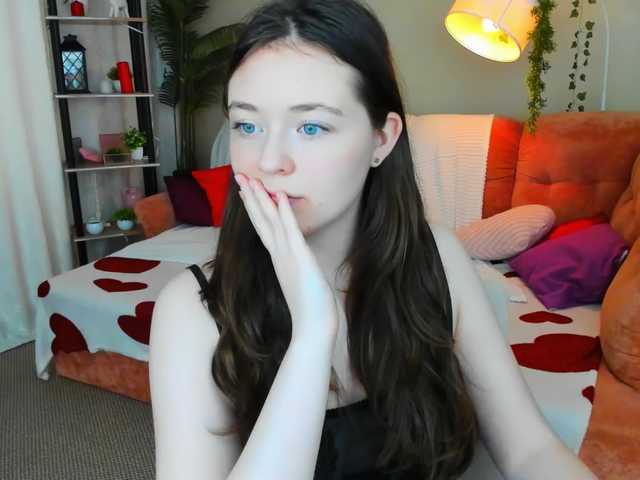 AlluringLookk live cam on BongaCams