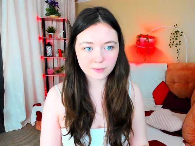 AlluringLookk live cam on BongaCams