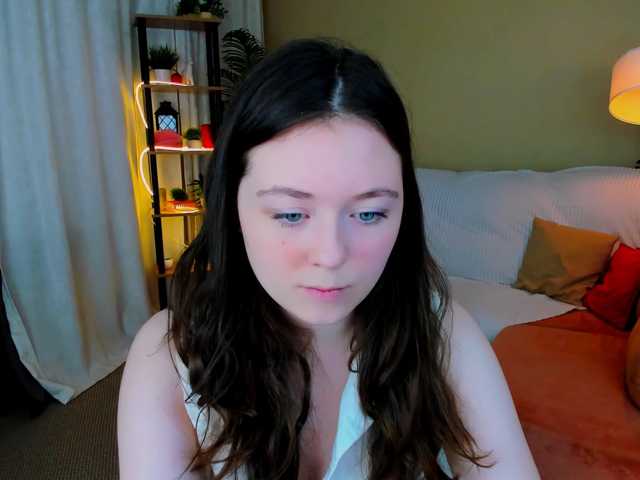 AlluringLookk live cam on BongaCams
