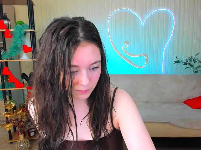AlluringLookk live cam on BongaCams