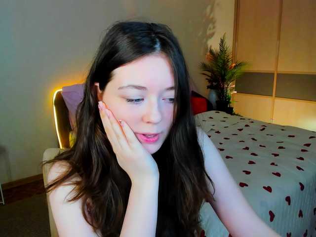 AlluringLookk live cam on BongaCams