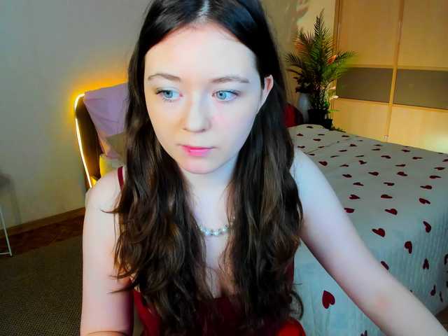 AlluringLookk live cam on BongaCams