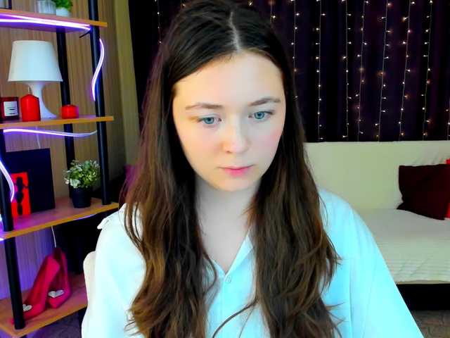 AlluringLookk live cam on BongaCams