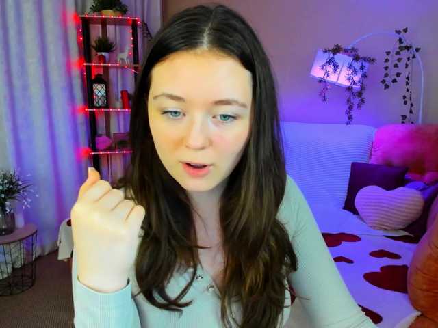 AlluringLookk live cam on BongaCams