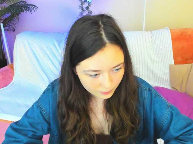 AlluringLookk live cam on BongaCams