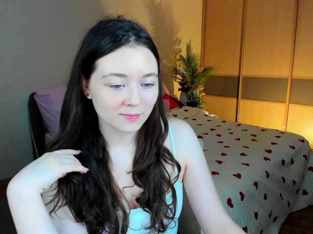 AlluringLookk live cam on BongaCams