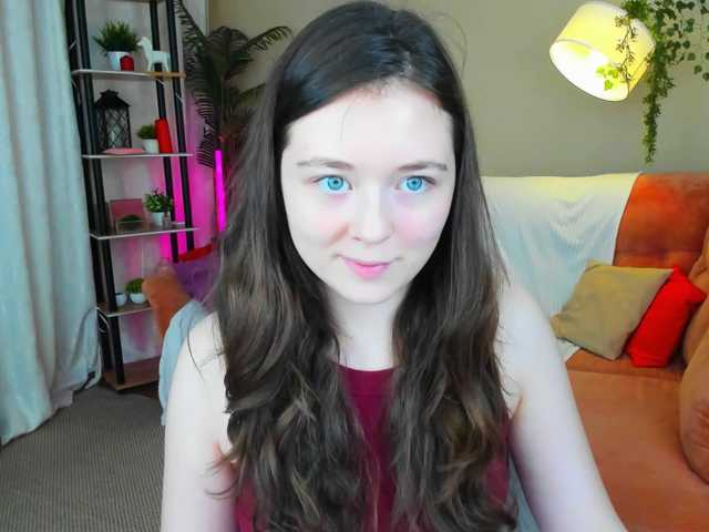 AlluringLookk live cam on BongaCams