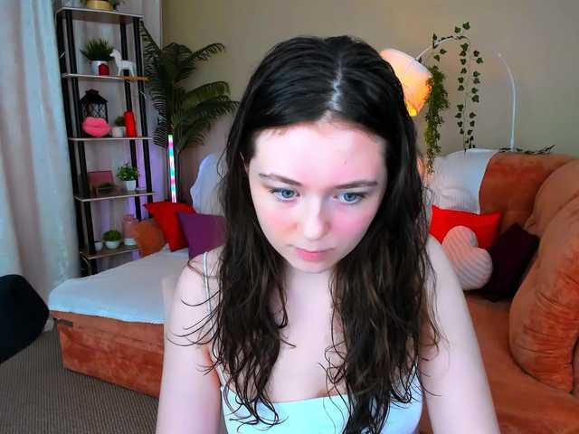 AlluringLookk live cam on BongaCams