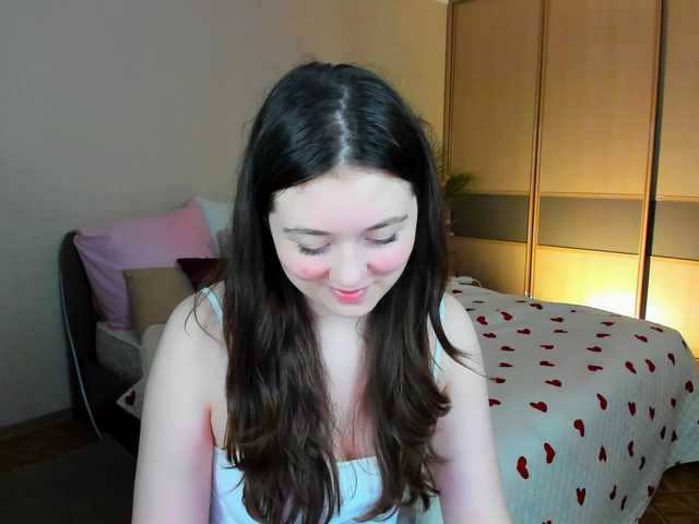AlluringLookk live cam on BongaCams