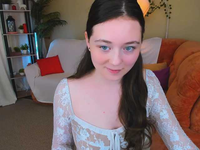 AlluringLookk live cam on BongaCams